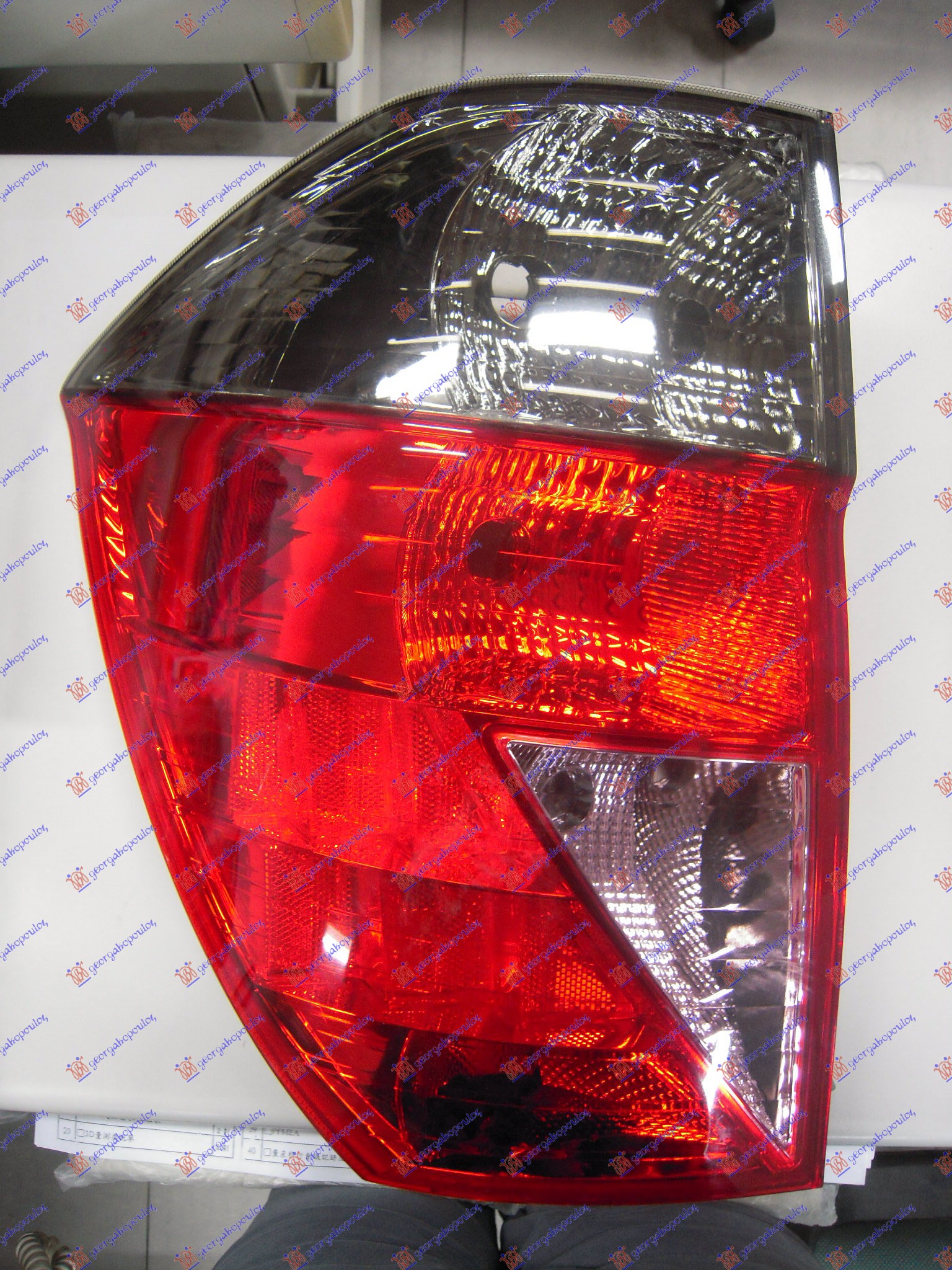 ΦΑΝΟΣ ΠΙΣΩ ΦΥΜΕ ΦΛΑΣ (Ε) - HONDA FRV 06-11 thumbnail